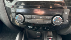 Nissan Qashqai 1.3 DiG-T Acenta Premium 5dr Petrol Hatchback